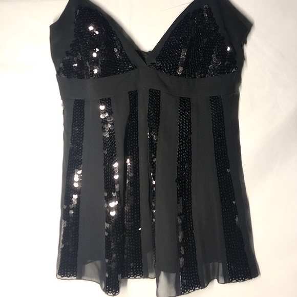 black sequin top with adjustable straps - Picture 2 of 5